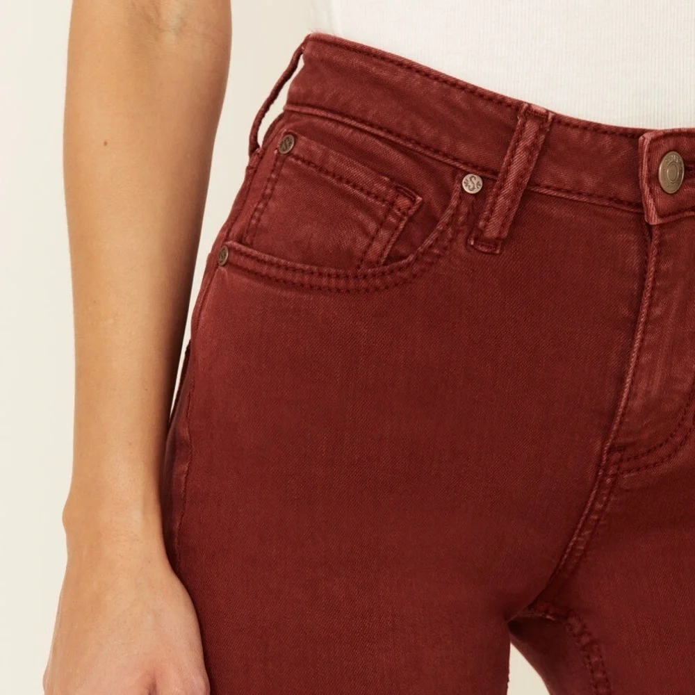 NWOT Shyanne High Rise Stretch Super Flare Jeans in Brick Red Size 26 - Picture 5 of 12